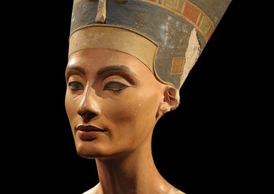 Le buste de Nefertiti par Thoutmes